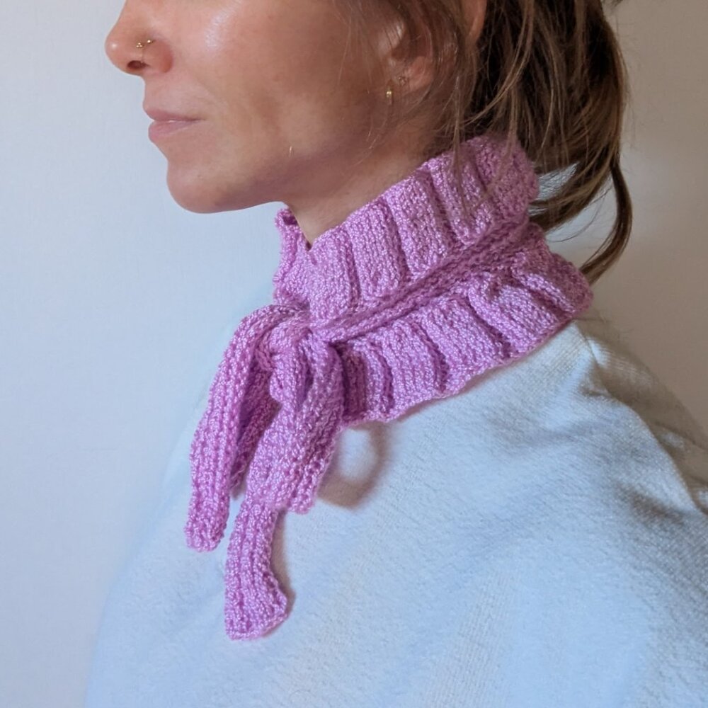 🎀 Hand-Knitted Ruffle Choker Collar – Orchid Pink Poetcore Victorian Academia - Picture 12 of 14